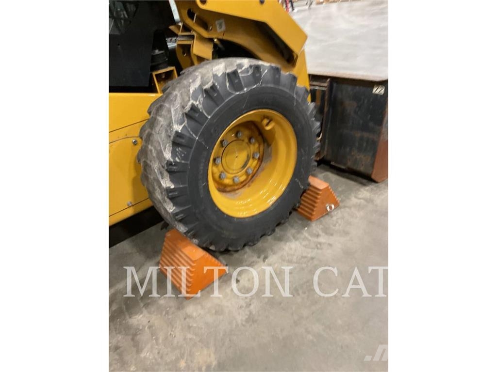 CAT 262D 3 Φορτωτάκια