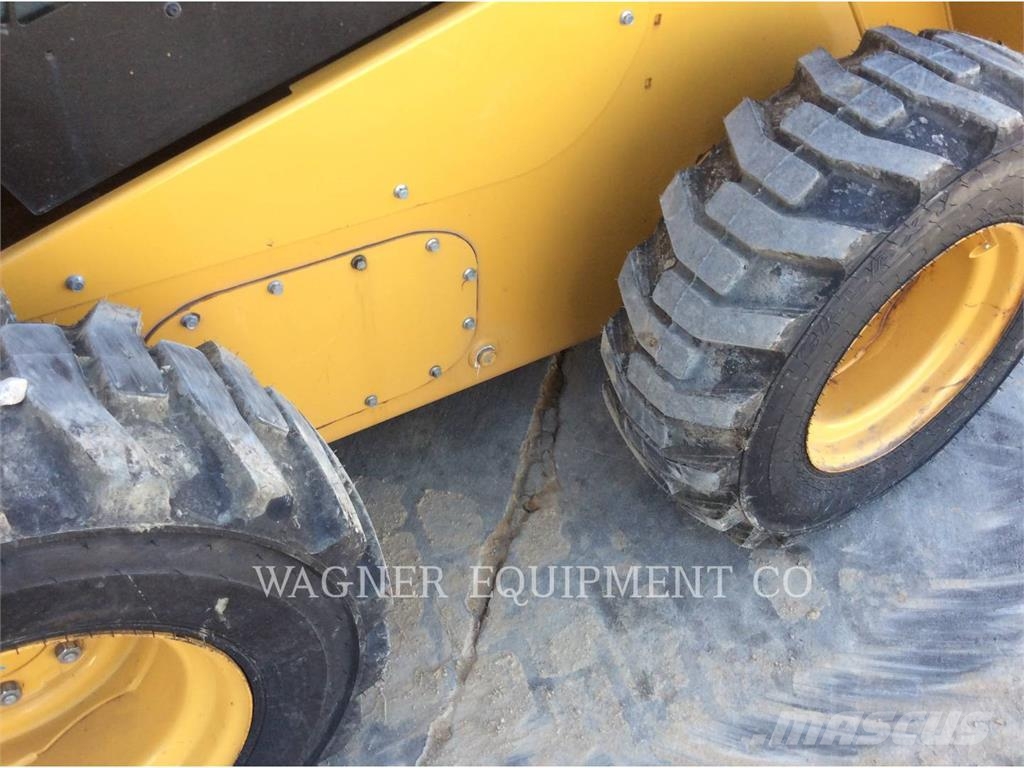 CAT 262D3 Skid steer loaders