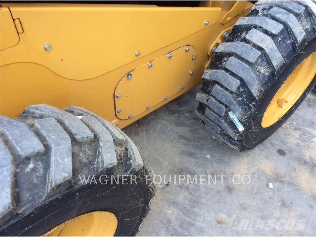 CAT 262D3 Skid steer loaders