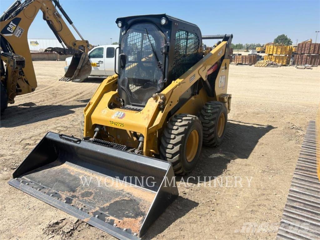 CAT 262D3 Skid steer loaders