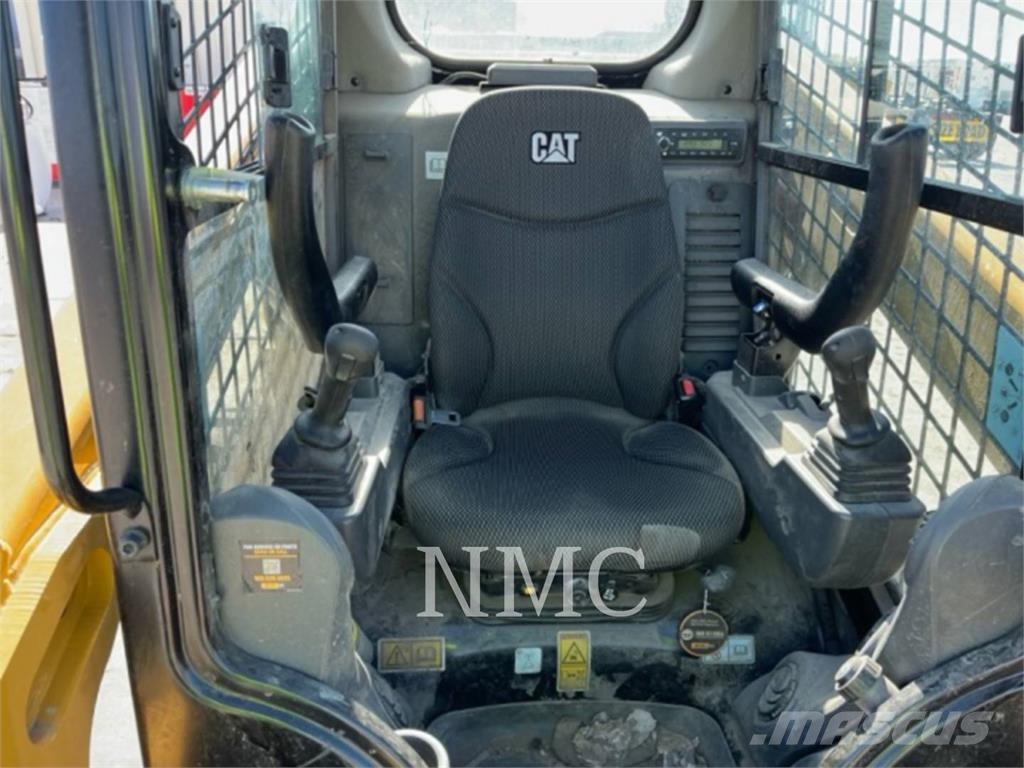 CAT 262D3 Skid steer loaders