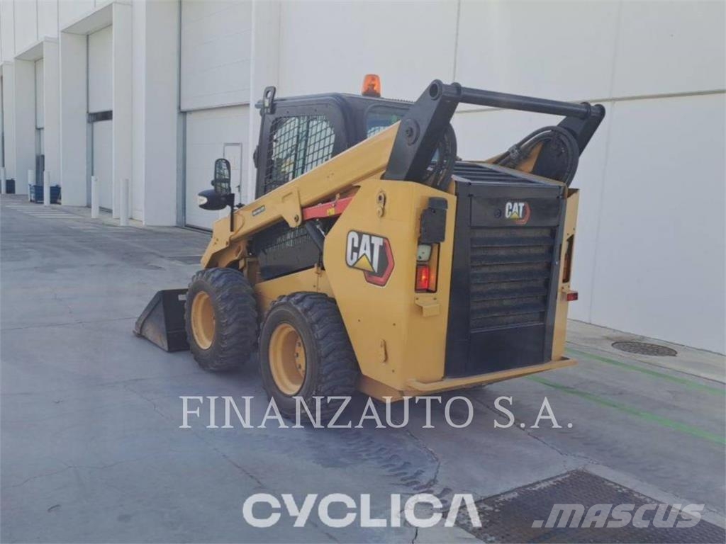 CAT 262D3 Lietoti riteņu kompaktiekrāvēji