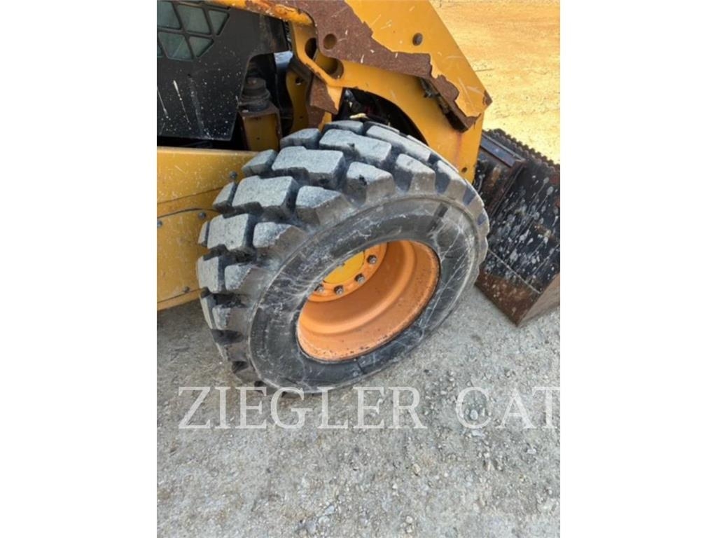 CAT 262D3 Φορτωτάκια