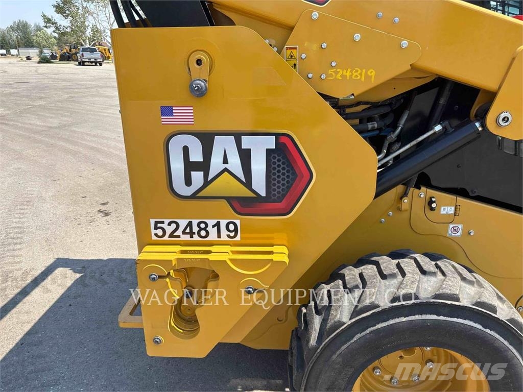 CAT 262D3 لوادر انزلاقية التوجيه