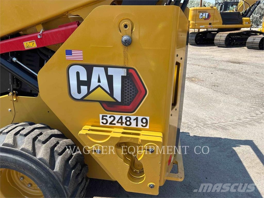CAT 262D3 لوادر انزلاقية التوجيه