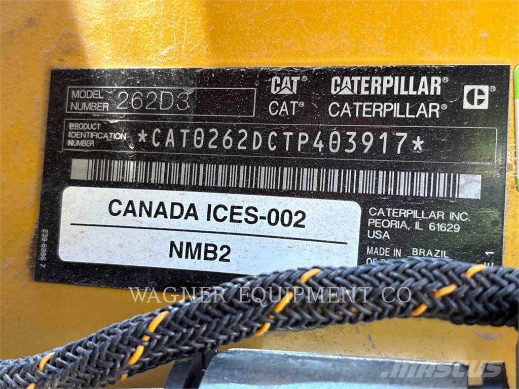 CAT 262D3 لوادر انزلاقية التوجيه