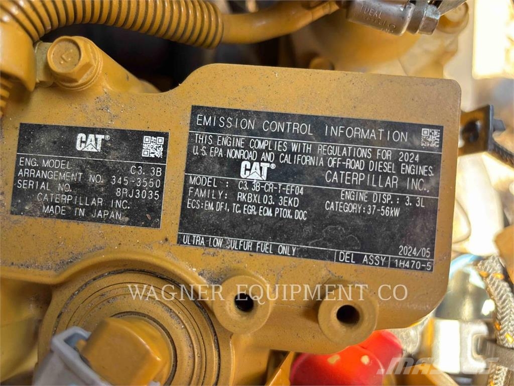 CAT 262D3 لوادر انزلاقية التوجيه