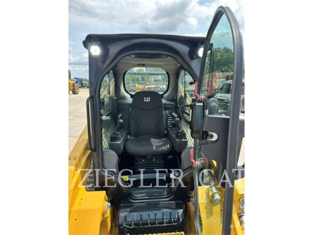CAT 262D3 Kompaktrakodók