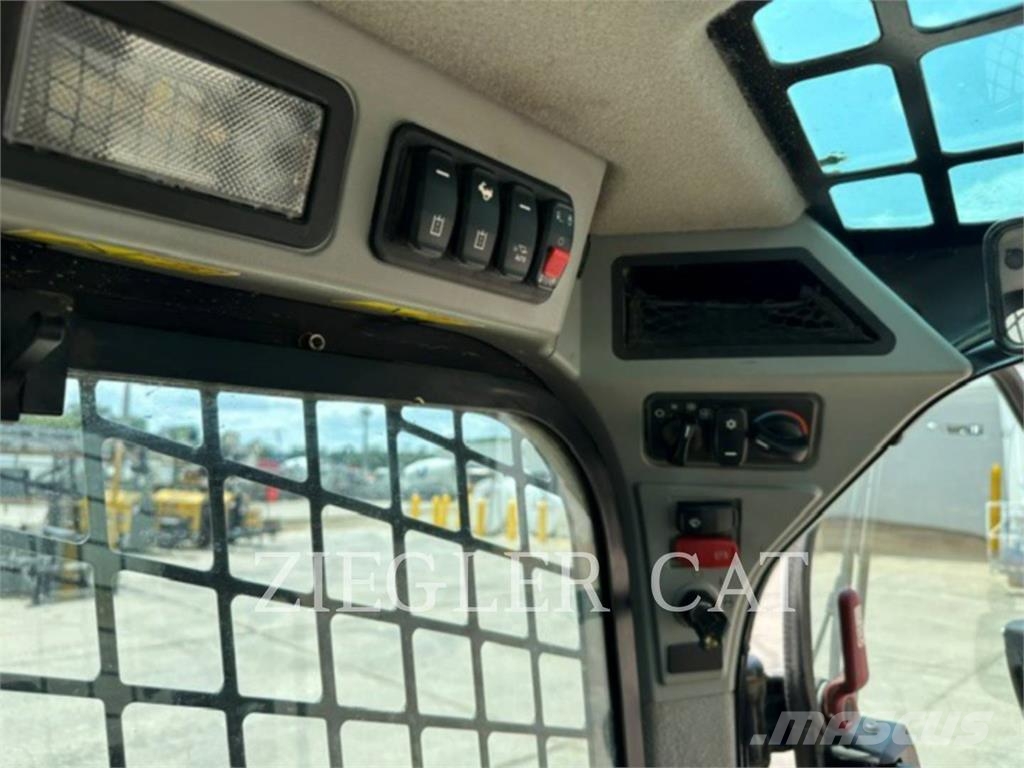 CAT 262D3 Kompaktrakodók