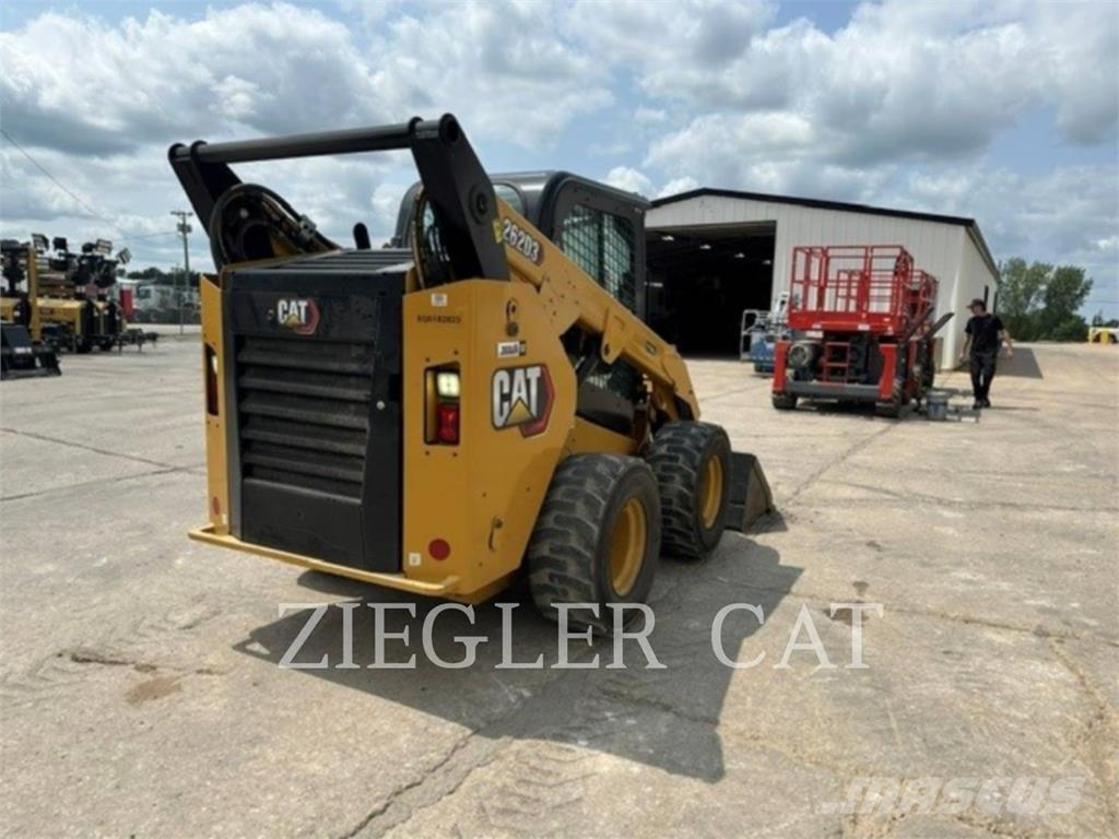 CAT 262D3 Kompaktrakodók
