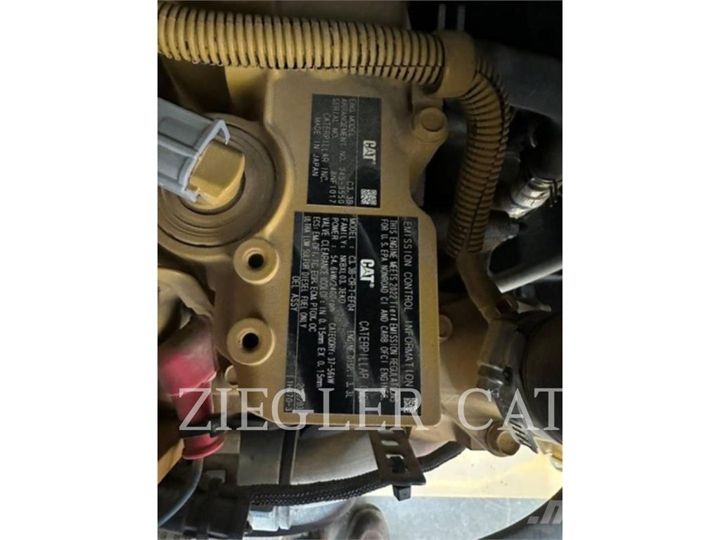 CAT 262D3 Kompaktrakodók