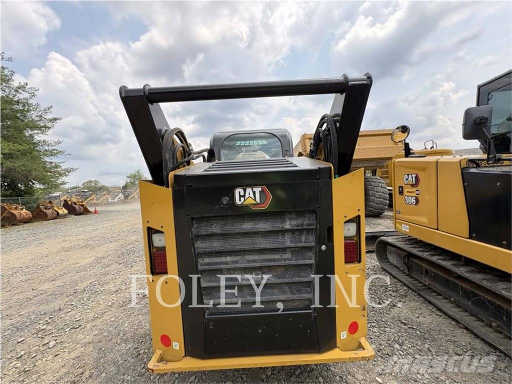 CAT 262D3 لوادر انزلاقية التوجيه