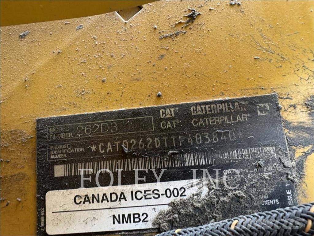 CAT 262D3 لوادر انزلاقية التوجيه