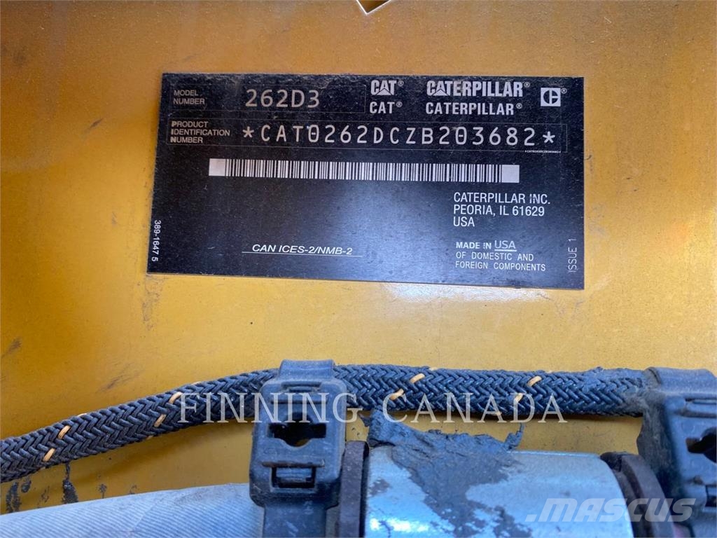 CAT 262D3 لوادر انزلاقية التوجيه