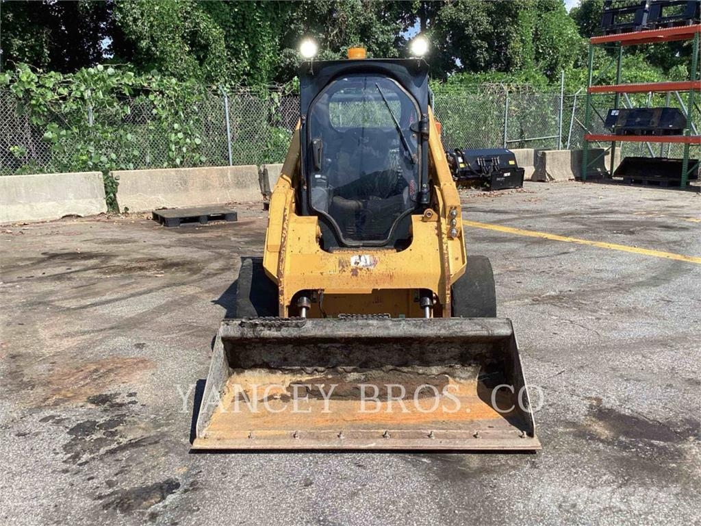 CAT 262D3 Mini Pale Gommate