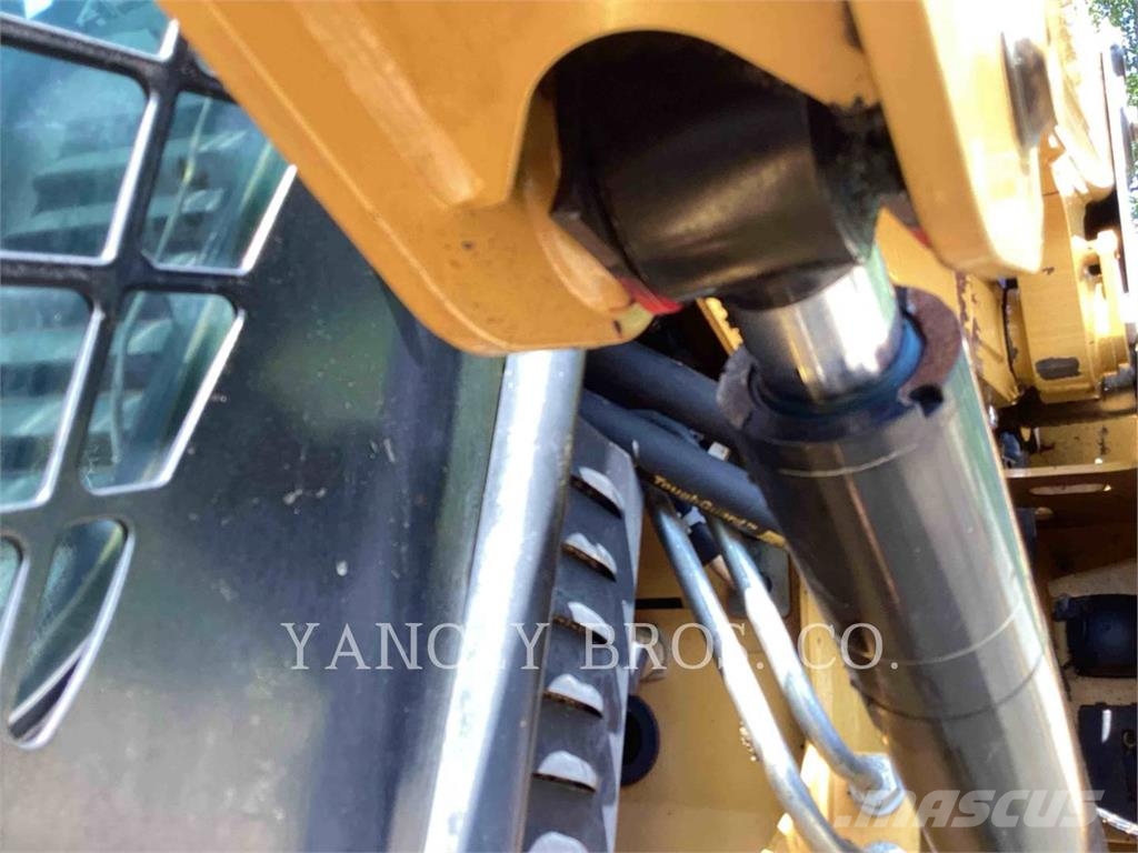 CAT 262D3 Mini Pale Gommate