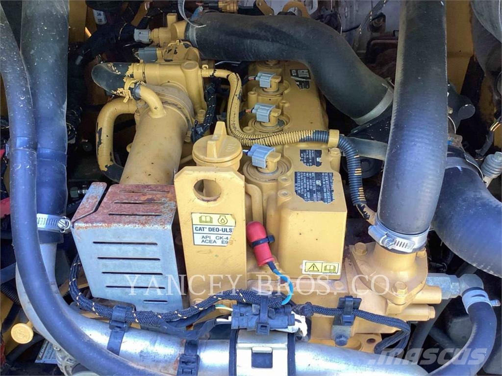 CAT 262D3 Mini Pale Gommate