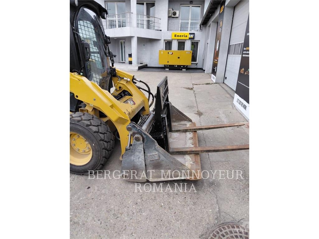 CAT 262D3 Minicargadoras