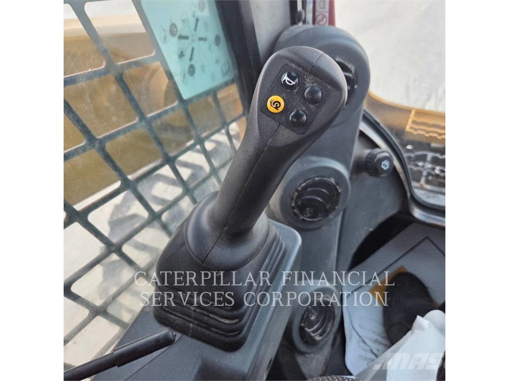 CAT 262D3 Skid steer loaders