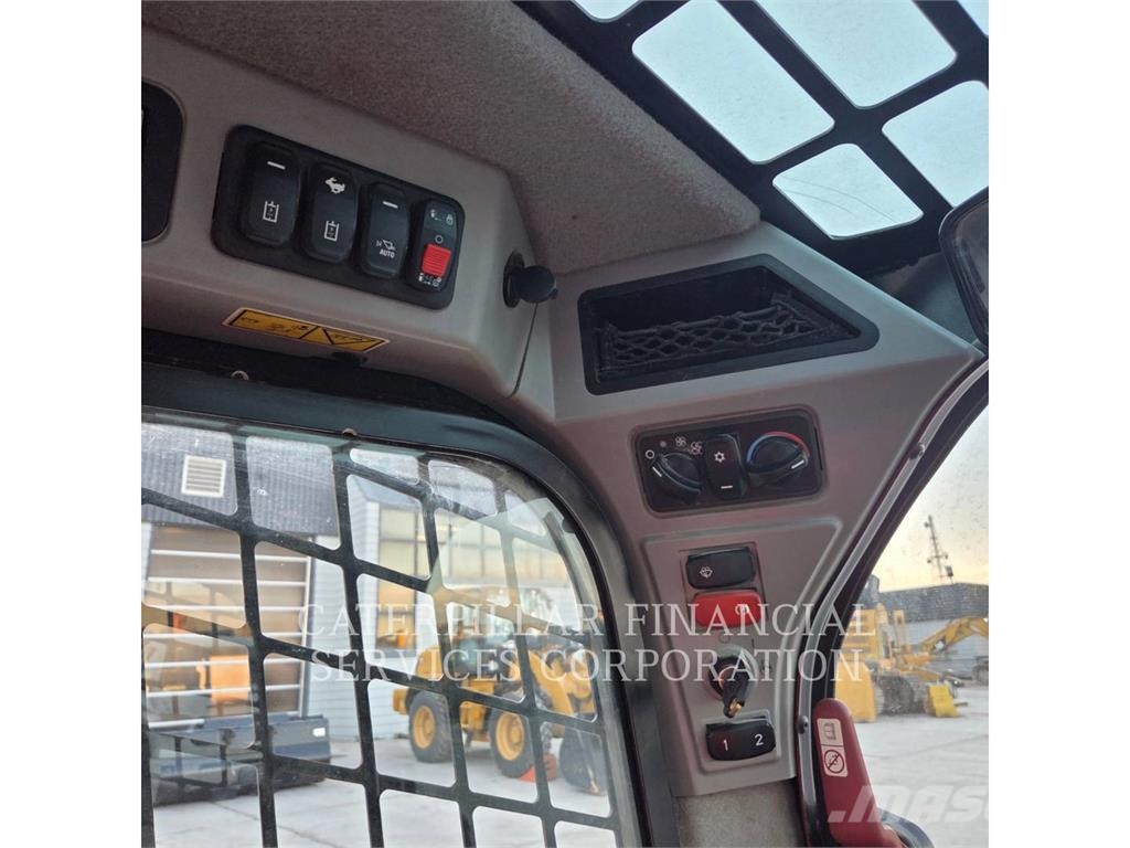 CAT 262D3 Skid steer loaders