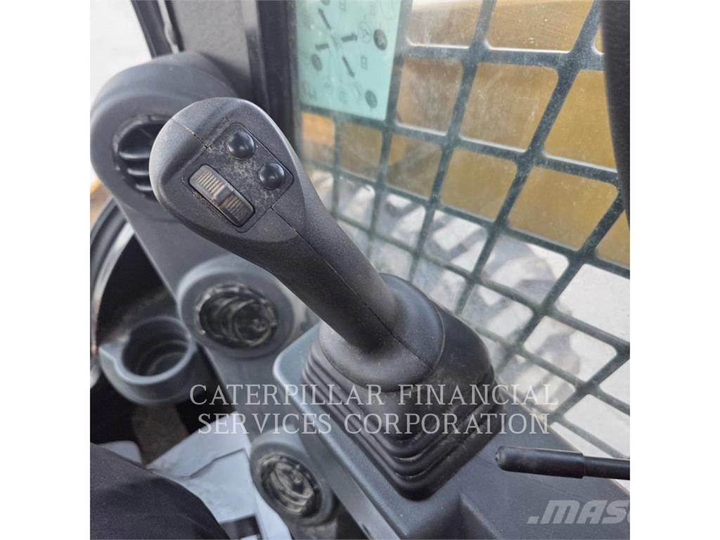 CAT 262D3 Skid steer loaders