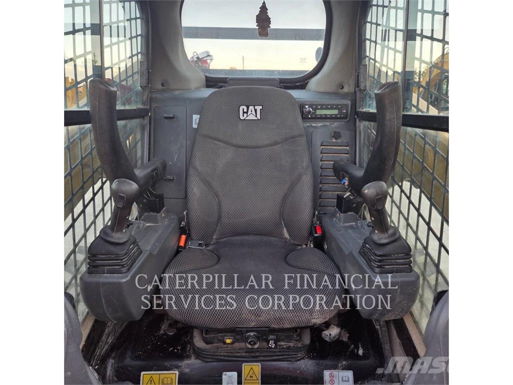 CAT 262D3 Skid steer loaders