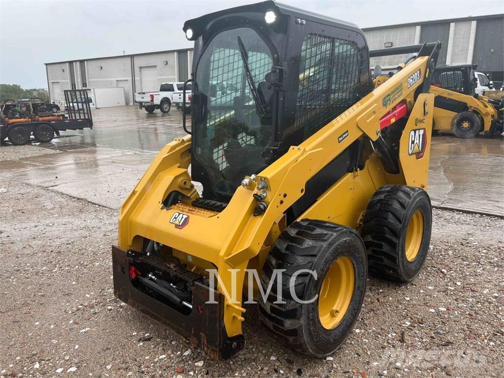 CAT 262D3 لوادر انزلاقية التوجيه