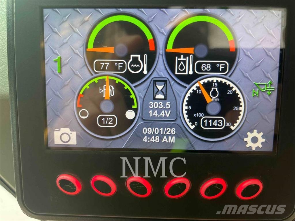 CAT 262D3 لوادر انزلاقية التوجيه
