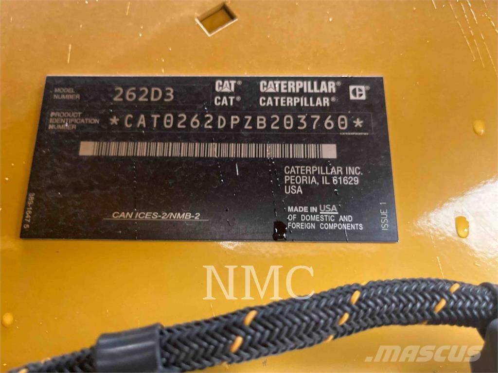 CAT 262D3 لوادر انزلاقية التوجيه