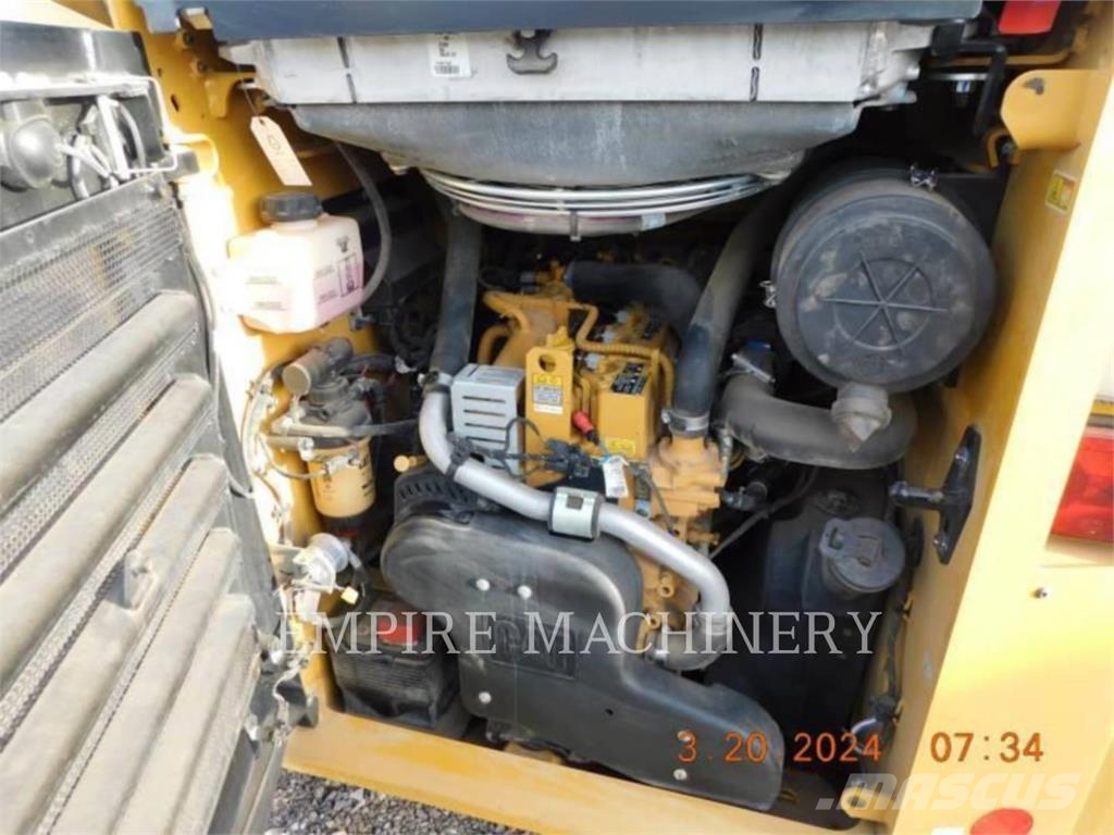 CAT 262D3 Minicargadoras