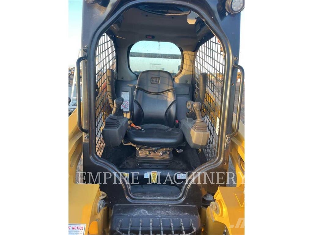 CAT 262D3 لوادر انزلاقية التوجيه