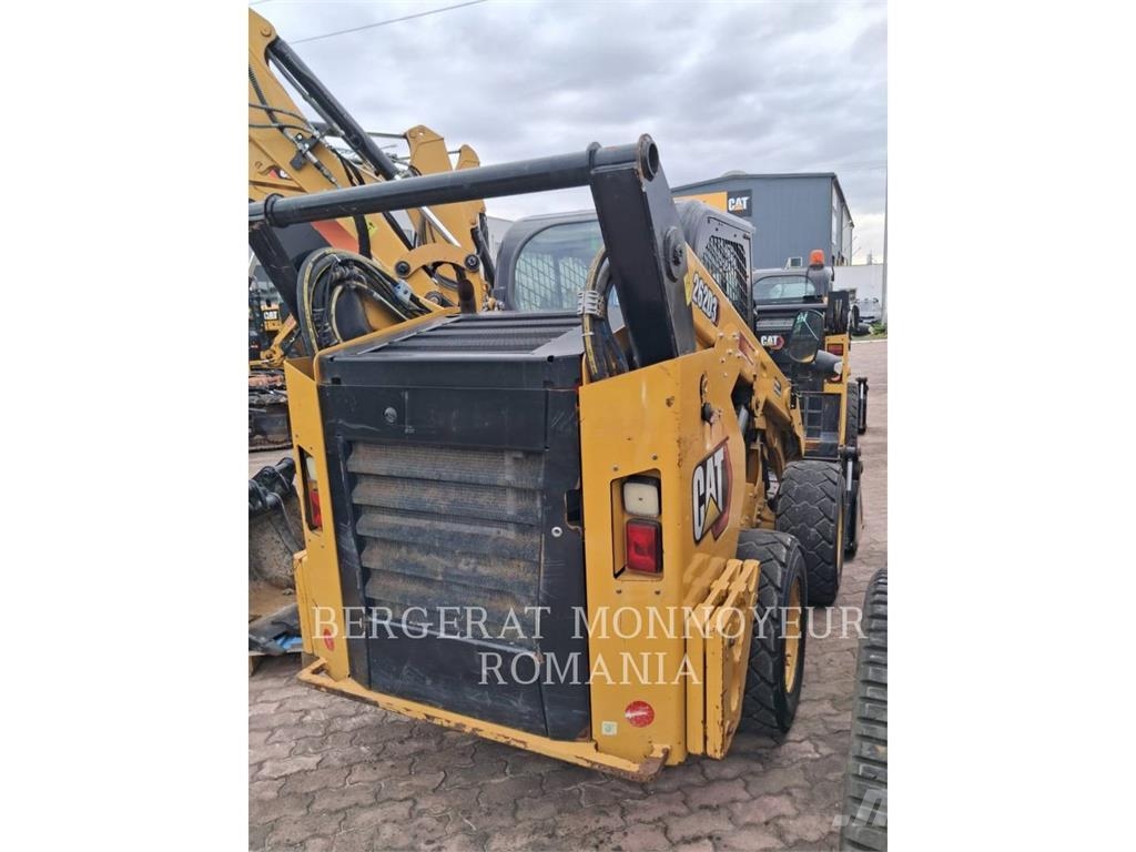 CAT 262D3 Kompaktrakodók