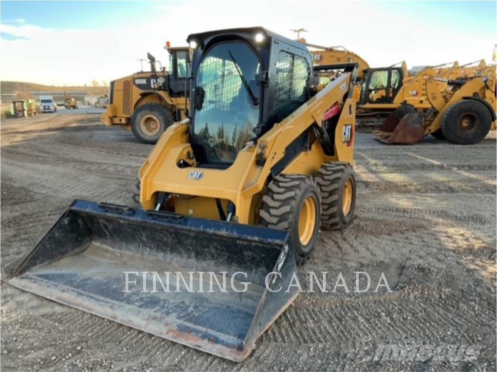 CAT 262D3 لوادر انزلاقية التوجيه