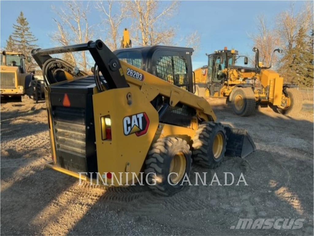 CAT 262D3 لوادر انزلاقية التوجيه