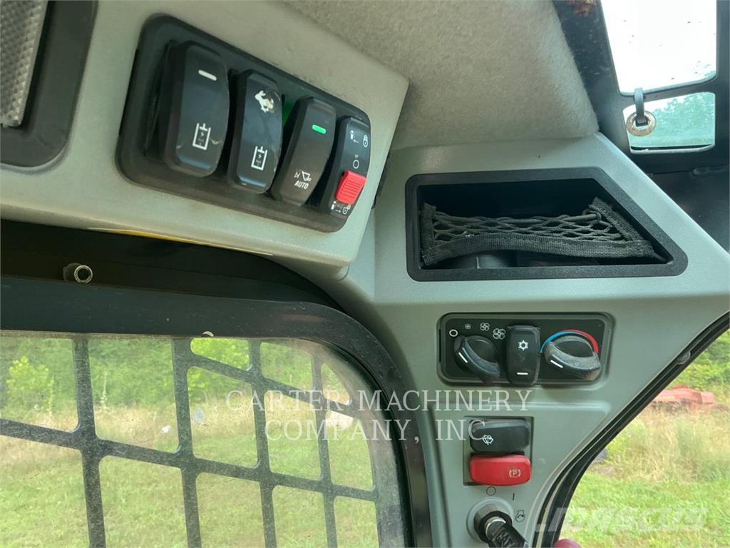 CAT 262D3 AC Liukuohjatut kuormaajat