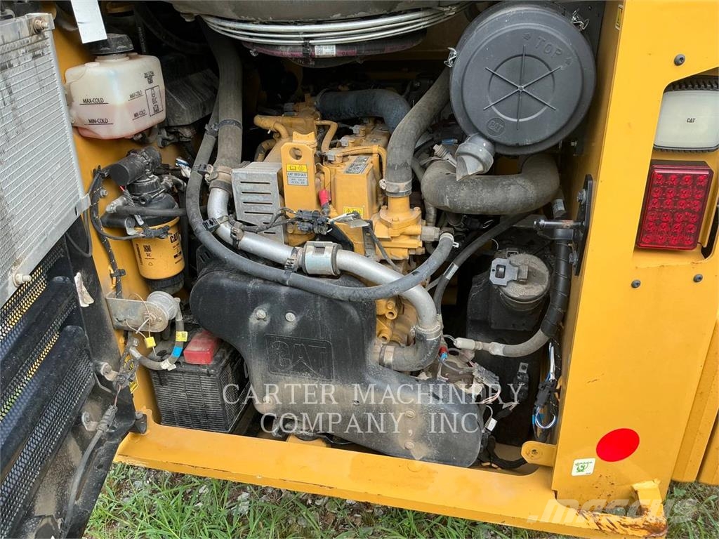 CAT 262D3 AC Liukuohjatut kuormaajat