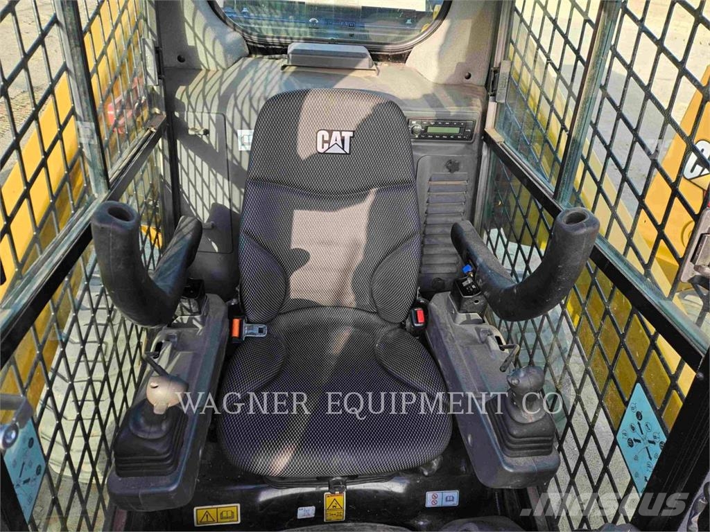 CAT 262D3 HF Skid steer loaders