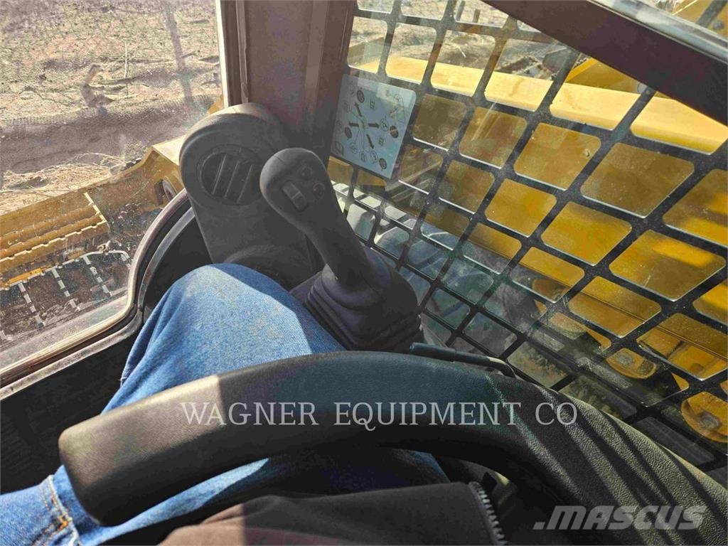 CAT 262D3 HF Skid steer loaders