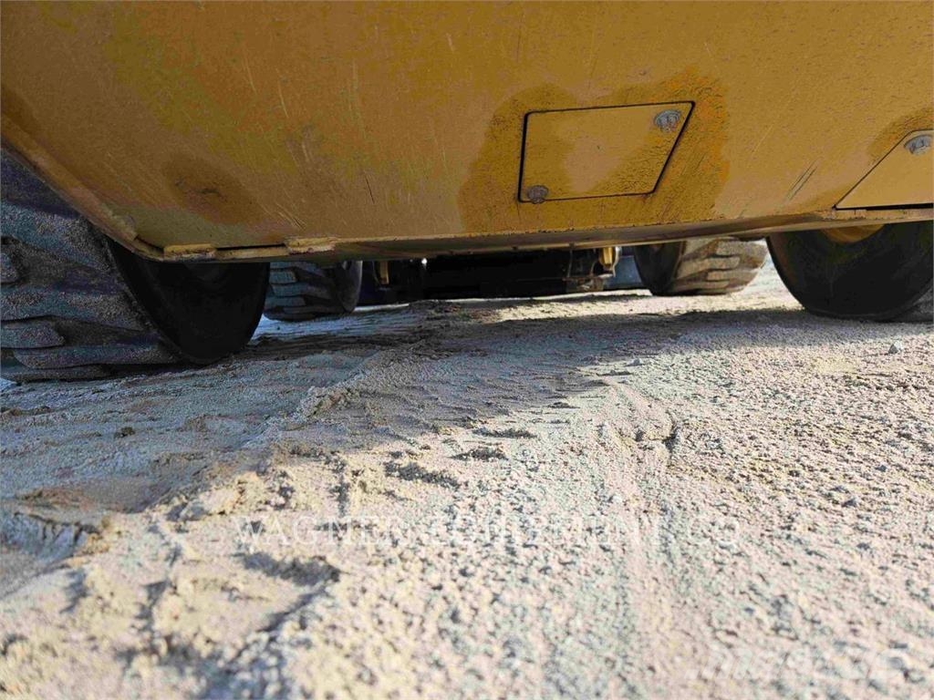 CAT 262D3 HF Skid steer loaders