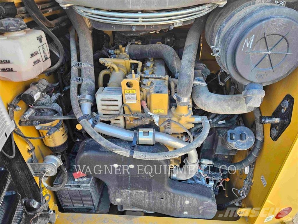 CAT 262D3 HF Skid steer loaders