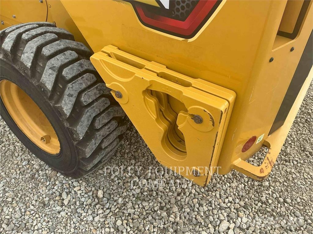 CAT 262D3STD2C Šmykom riadené nakladače
