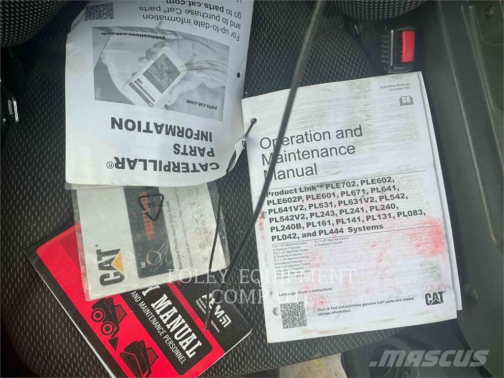 CAT 262D3STD2C Šmykom riadené nakladače