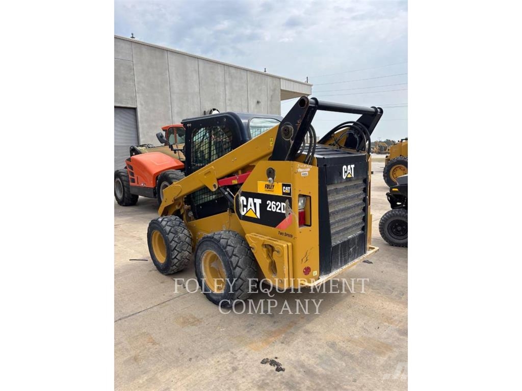 CAT 262DSTD2CA لوادر انزلاقية التوجيه