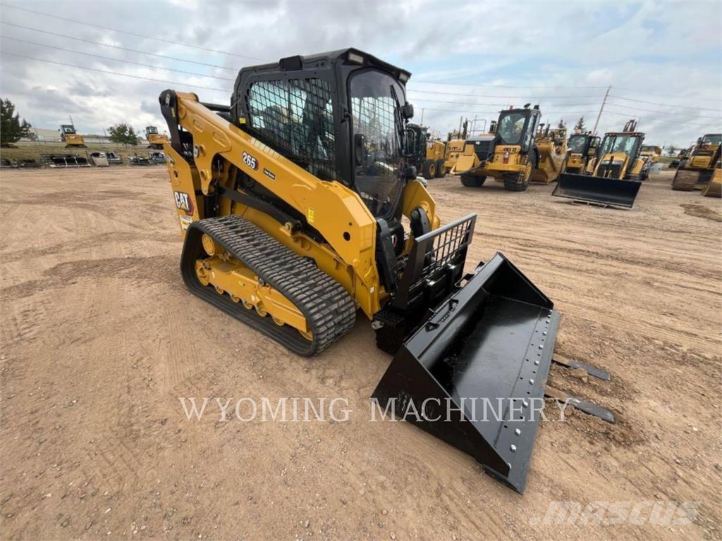 CAT 265 SF لوادر انزلاقية التوجيه