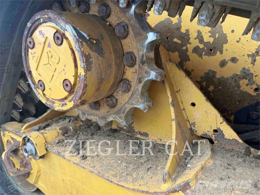 CAT 26505 Kāpurķēžu iekrāvēji