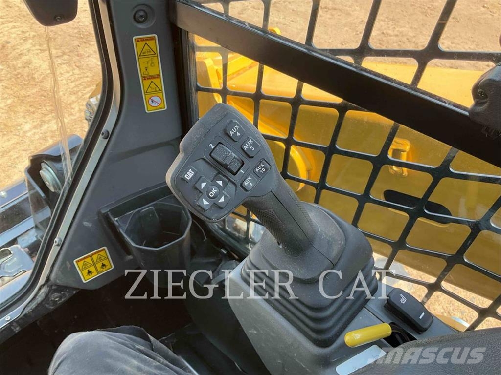 CAT 270 Мини-погрузчики