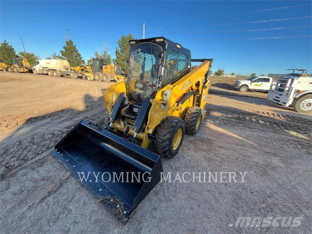 CAT 270 Мини-погрузчики