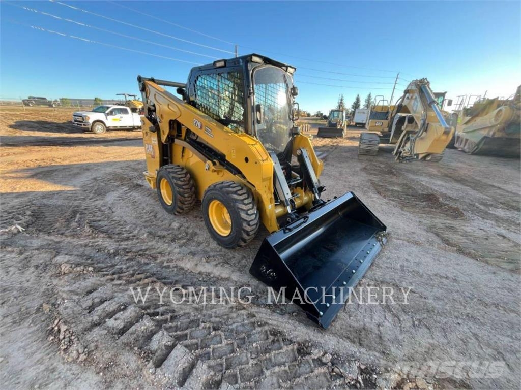 CAT 270 Мини-погрузчики