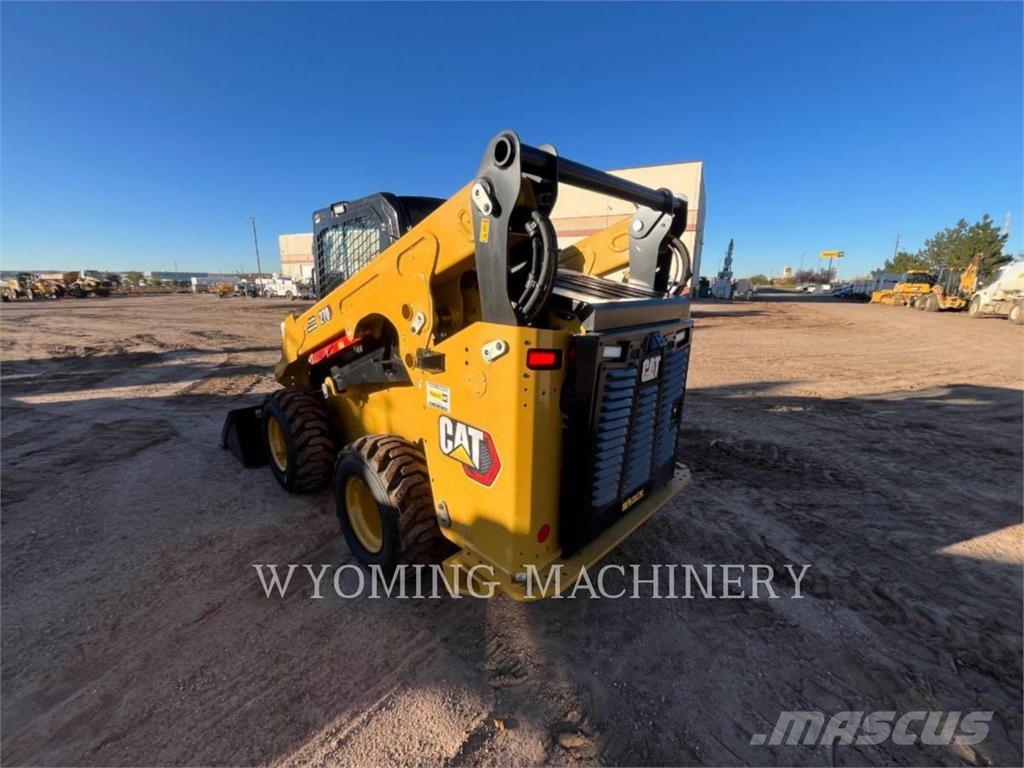CAT 270 Мини-погрузчики