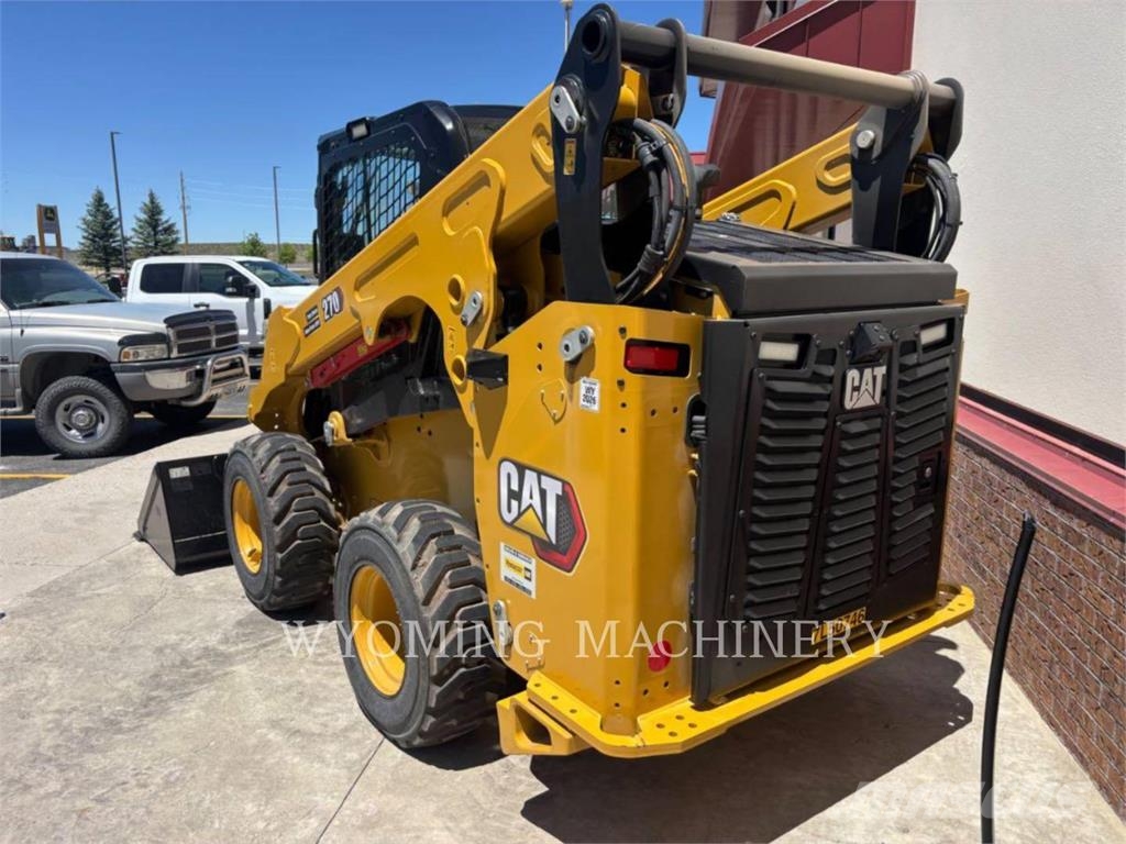 CAT 270 Мини-погрузчики